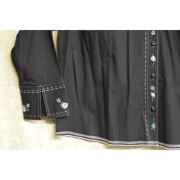 C.J. Banks Embroidered Plus 2x Y2K Shirt Black Floral Cotton Whimsy Dopamine - Picture 4 of 8